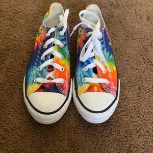 KIDS' CONVERSE LITTLE KID CHUCK TAYLOR ALL STAR TIE DYE OX SNEAKERS size 2